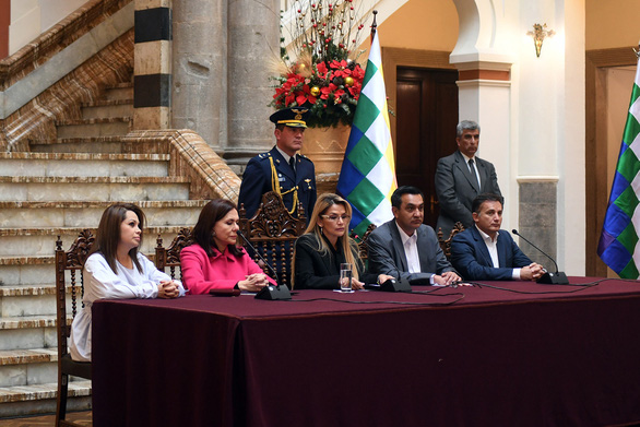 Bolivia trục xuất đại sứ Mexico và các nhà ngoại giao Tây Ban Nha - Ảnh 1.
