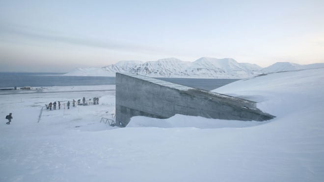 Hầm hạt giống toàn cầu Svalbard ở Bắc Băng Dương /// Reuters