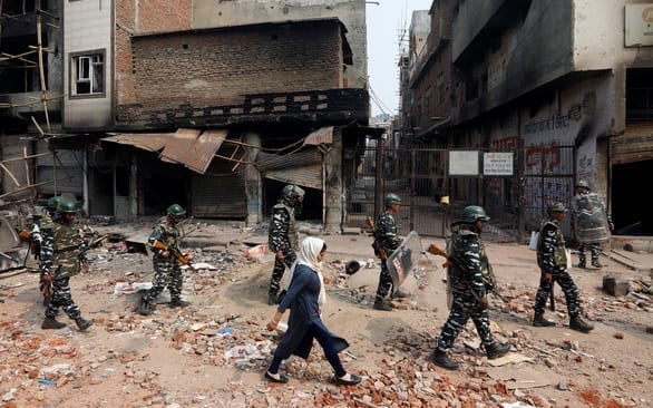 Thủ đô New Delhi chìm trong bạo lực - Ảnh 3.