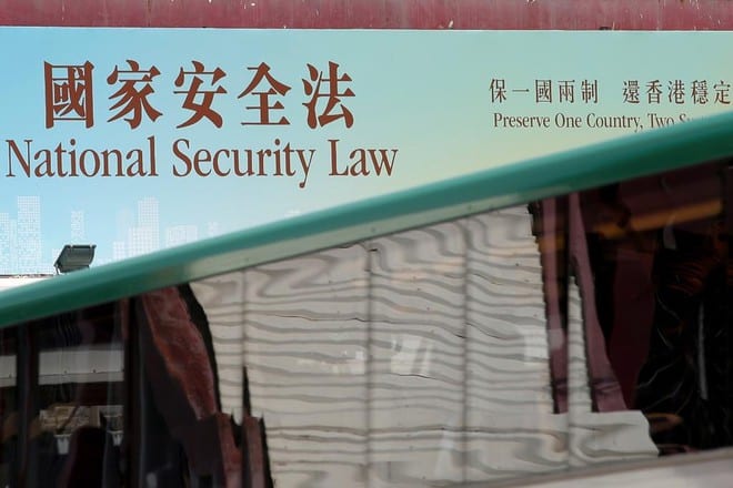 Một quảng cáo cho luật an ninh quốc gia tại Hồng Kông /// Reuters