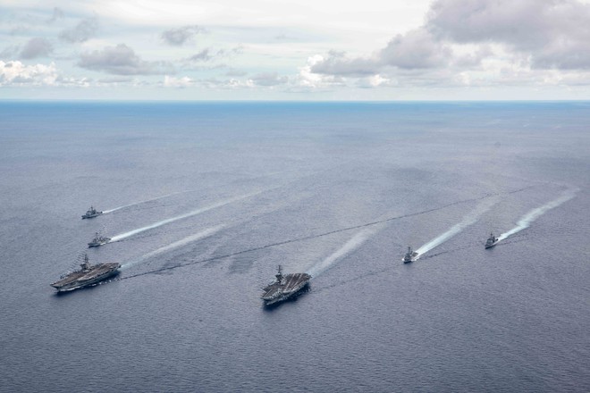 Hai nhóm tác chiến tàu sân bay Mỹ tập trận chung ở Biển Đông ngày 6.7 /// Ảnh: Hải quân Mỹ