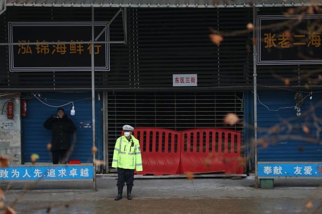 Chợ hải sản Vũ Hán ở Trung Quốc có thể là nơi xuất phát của virus gây Covid-19 /// Reuters