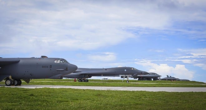 Oanh tạc cơ B-1 Lancer, B-2 Spirit và B-52 ở căn cứ Andersen trên đảo Guam /// Ảnh: US AF