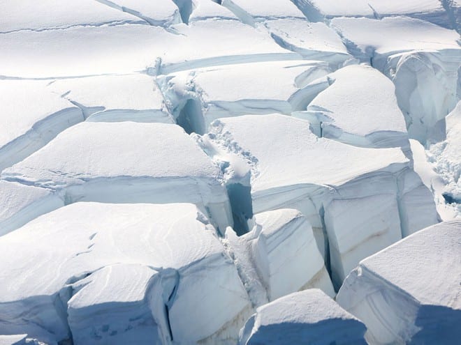 Dải băng Nam Cực tan chảy gây nguy cơ nước biển dâng /// REUTERS