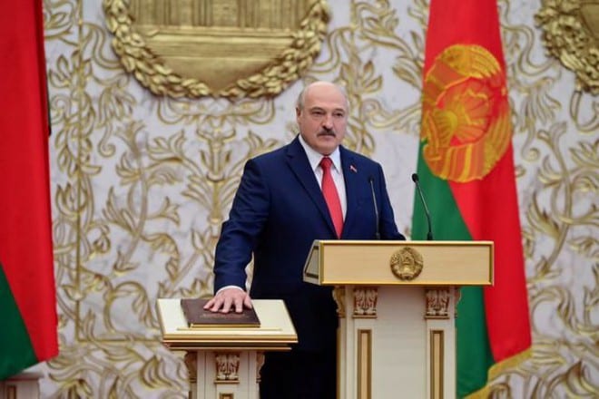 Tổng thống Belarus, ông Alexander Lukashenko tuyên thệ nhậm chức hôm 23.9.2020 /// Ảnh: Reuters
