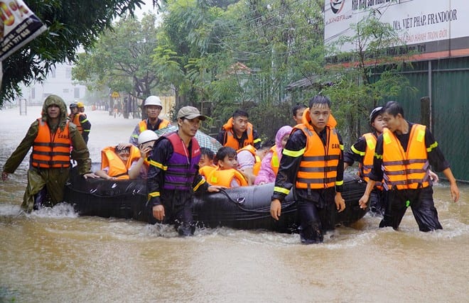 Ngập lụt, chia cắt tại H.Lệ Thủy (Quảng Bình) ngày 16.10 ẢNH: T.Q.N
