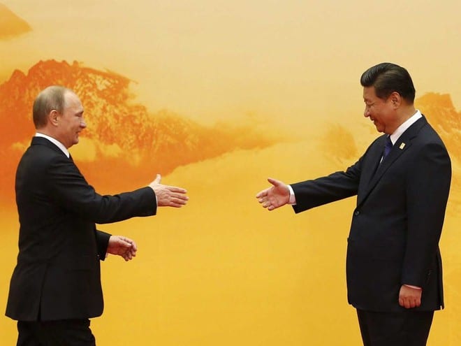 Tổng thống Nga Vladimir Putin và Chủ tịch Trung Quốc Tập Cận Bình /// Reuters