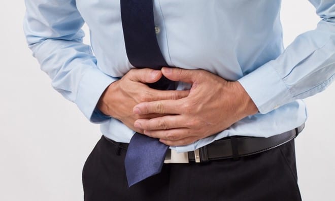 Có những cơn đau bụng là dấu hiệu của bệnh lý nặng cần cấp cứu /// Ảnh: Shutterstock