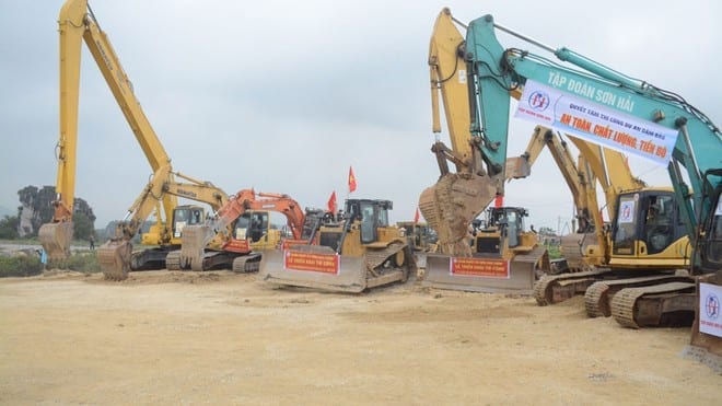 Khởi công các gói thầu dự án cao tốc Bắc - Nam đoạn Mai Sơn - QL45 /// Ảnh M.Hà