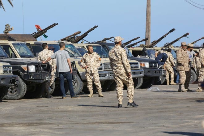 Các lực lượng trung thành với GNA tại vùng ngoại ô thủ đô Tripoli của Libya /// AFP