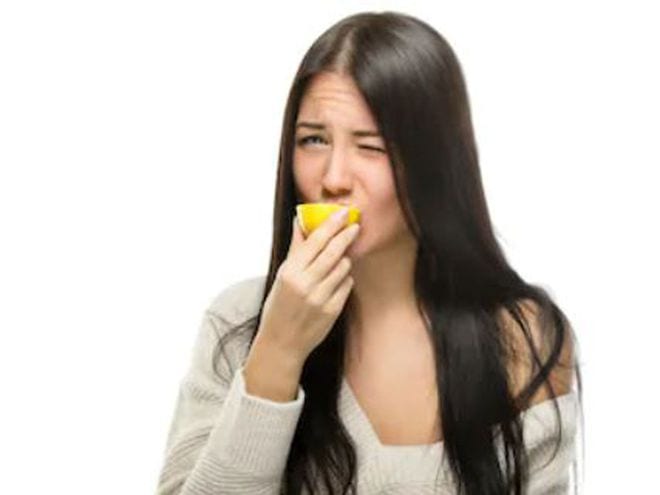 Nếu nhận thấy vị chua bất thường trong miệng, đó có thể là một dấu hiệu cảnh báo cơn đau tim /// Ảnh minh họa: Shutterstock