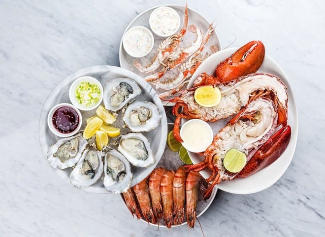 Người bị a xít uric cao nên hạn chế ăn hải sản /// Ảnh: Shutterstock