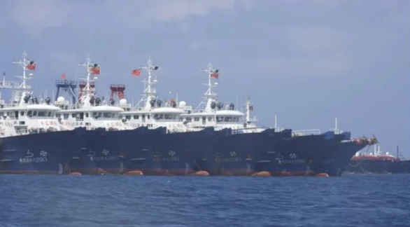 Philippines chỉ trích Trung Quốc xâm nhập, yêu cầu rút 220 tàu dân quân biển - Ảnh 1.