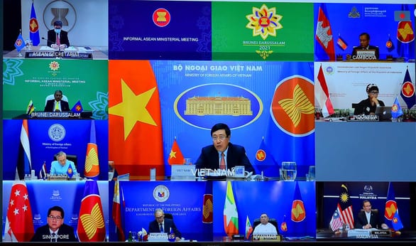 Myanmar bị thúc mở cửa cho ASEAN, Việt Nam kêu gọi kiềm chế tối đa - Ảnh 2.