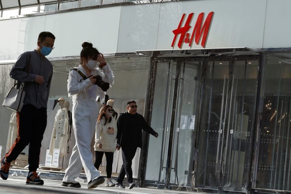 H&M và các công ty đa quốc gia tiến thoái lưỡng nan vì Tân Cương - Ảnh 3.