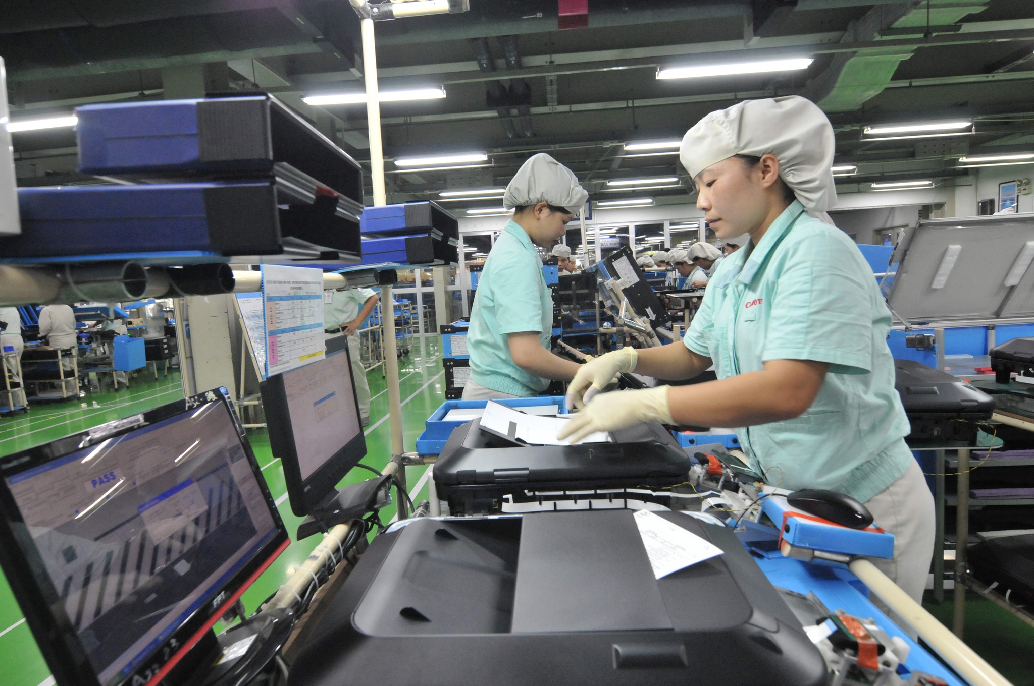 Sau 70 năm phát triển ngành công thương, theo Cục Công nghiệp, tỷ lệ nội địa hóa sản phẩm điện - điện tử Việt Nam chỉ đạt 5-10% /// Ảnh: Ngọc Thắng