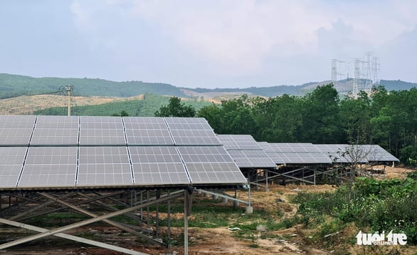Sôi động chốt đơn dự án điện mặt trời, giá từ hàng chục đến ngàn tỉ đồng - Ảnh 1.