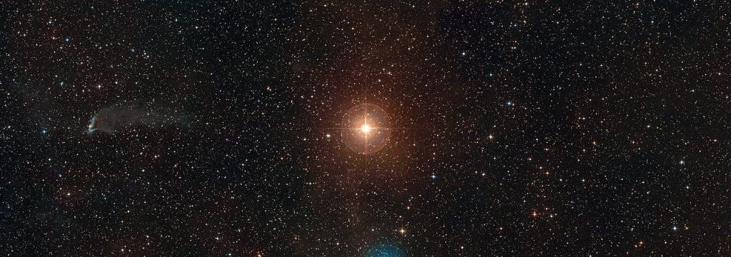 Một đại diện của sao khổng lồ đỏ /// ESO