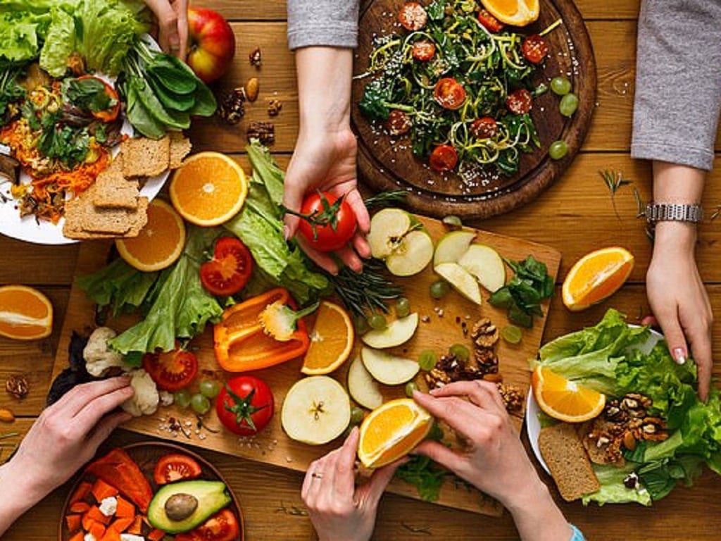 Chế độ ăn dựa trên thực vật có thể giảm đáng kể các triệu chứng nghiêm trọng khi nhiễm Covid-19 /// Shutterstock