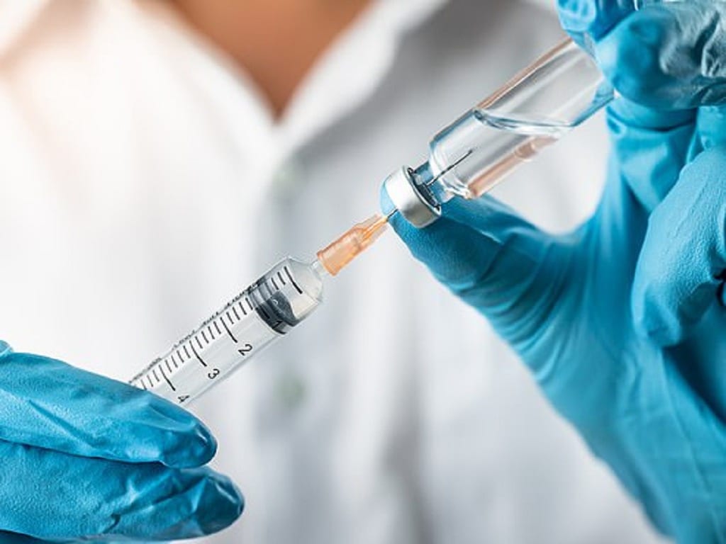 Tiêm vắc xin vào buổi sáng tạo ra phản ứng kháng thể cao hơn nhóm tiêm vào buổi chiều /// Ảnh minh họa: Shutterstock