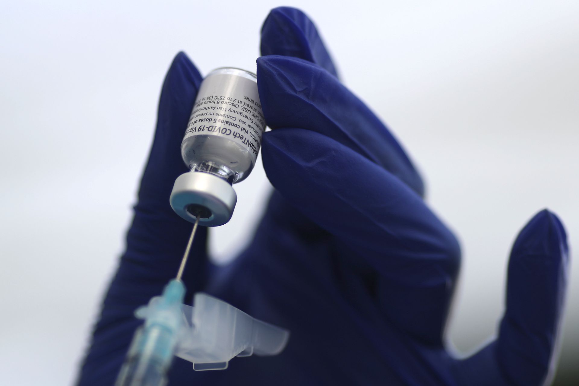 Vắc xin của Pfizer/BioNTech được đánh giá cao /// Reuters