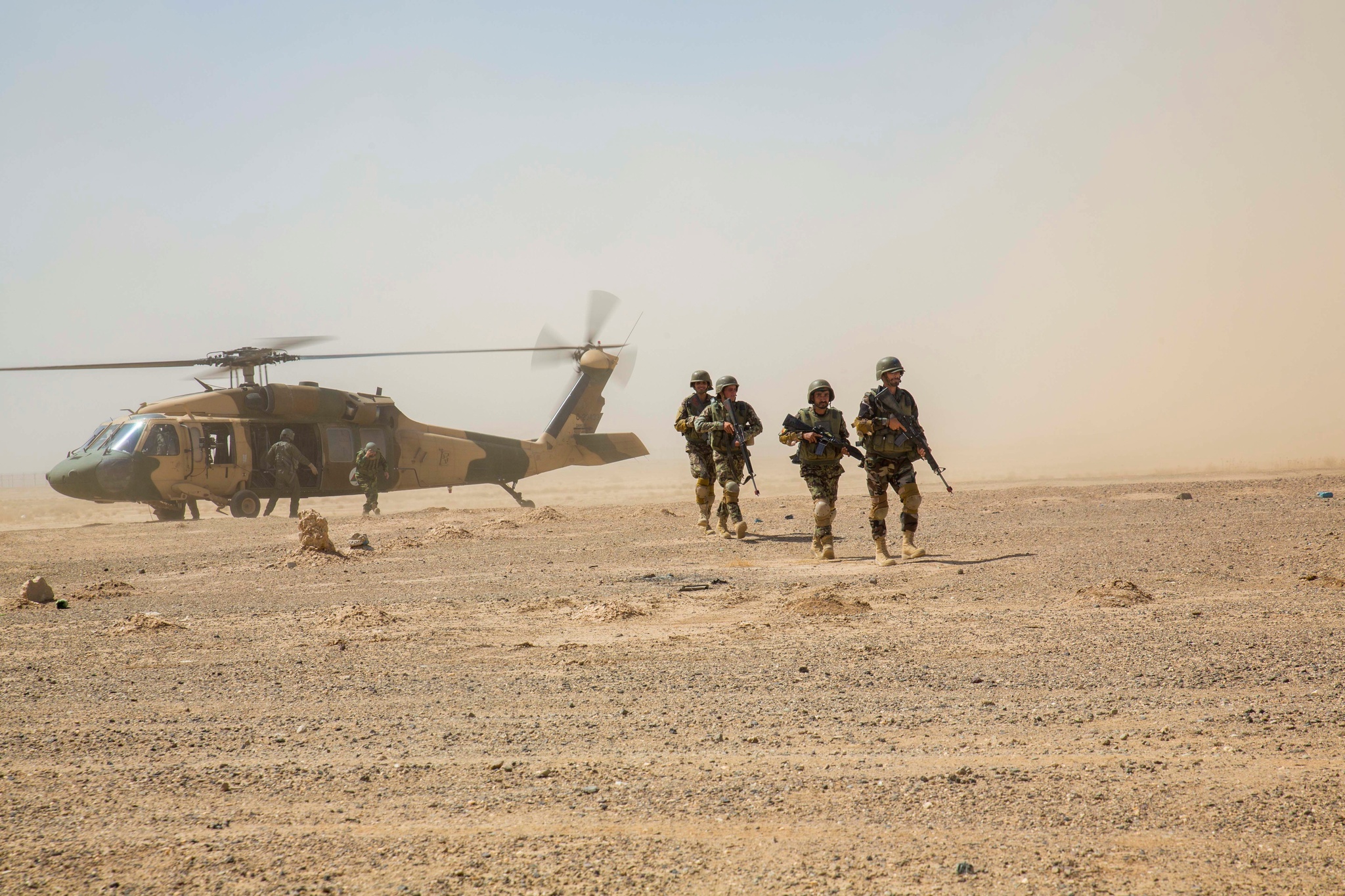 Các binh sĩ Afghanistan tại căn cứ Shorabak ở tỉnh Helmand /// AFP