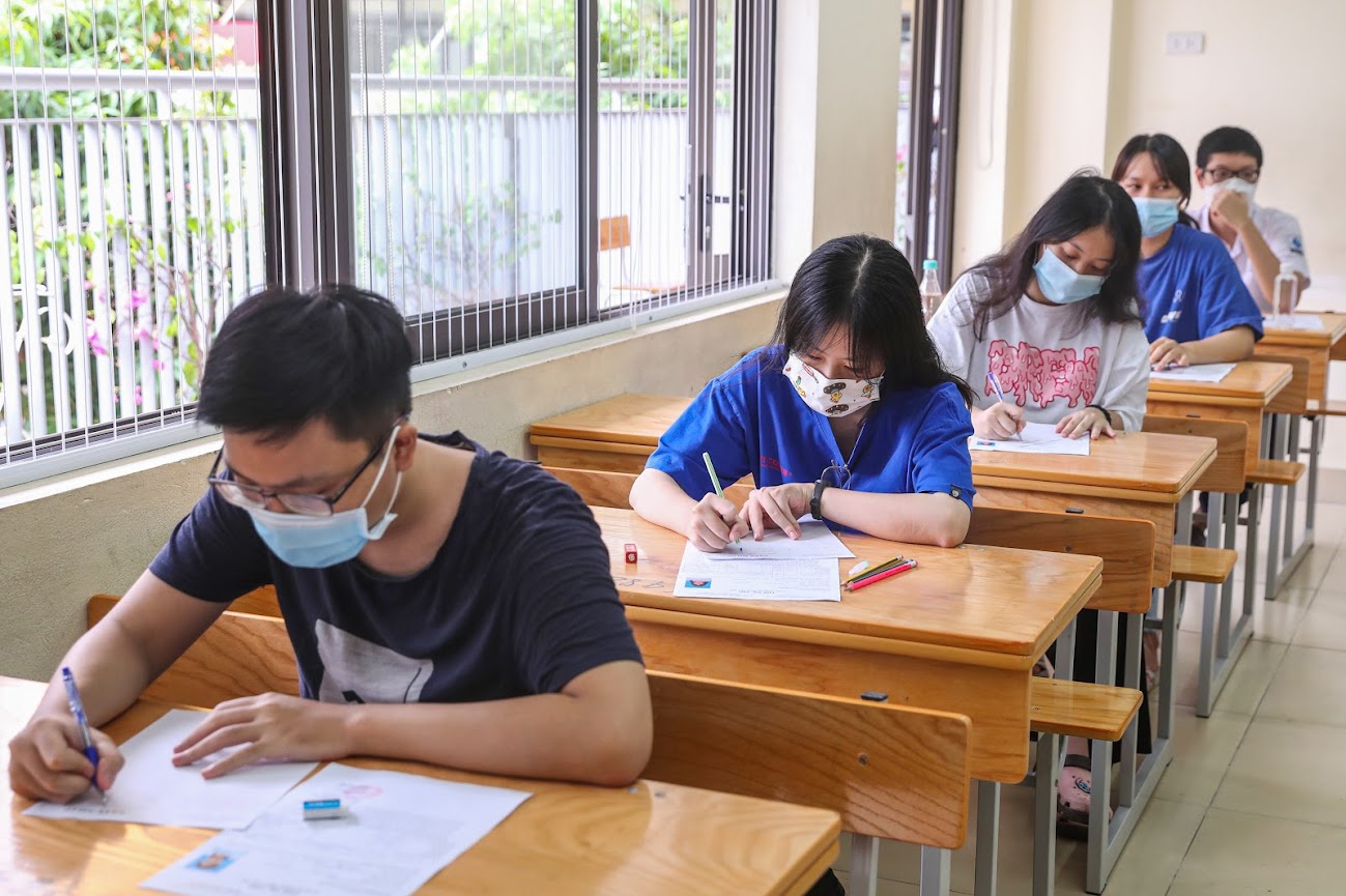 Thí sinh tham gia kỳ thi tốt nghiệp THPT năm 2021 đợt 1 tại Hà Nội /// ẢNH: NGỌC THẮNG