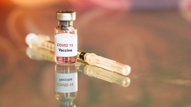 Vắc xin phòng Covid-19 /// Ảnh: Shutterstock