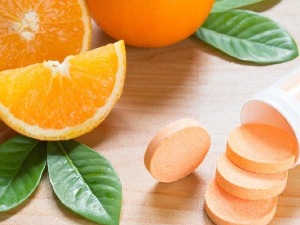 Vitamin C là chất chống ô xy hóa, giúp hệ miễn dịch hoạt động hiệu quả /// SHUTTERSTOCK