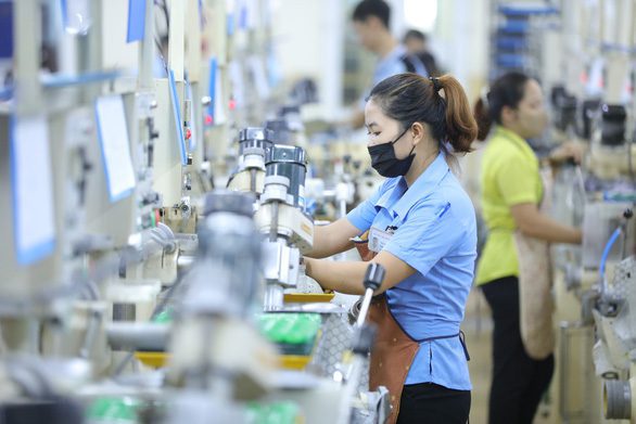 ILO dự báo 1,3 triệu lao động Việt Nam sẽ thất nghiệp năm 2022 - Ảnh 1.