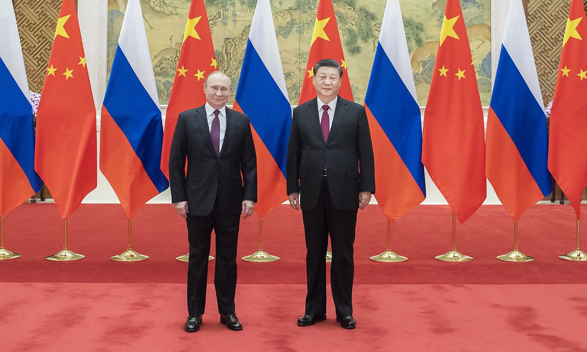 Cú bắt tay Trung - Nga trong cục diện thế giới - ảnh 1
