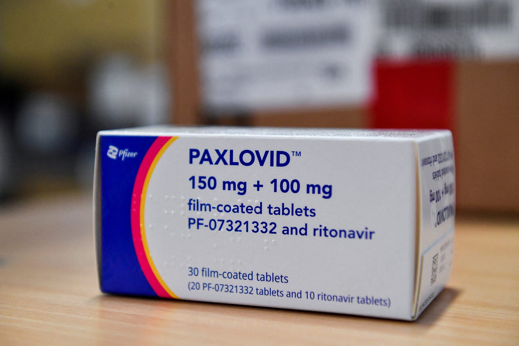 Thuốc Paxlovid không ngăn nhiễm Covid-19 nếu ở chung với F0 - ảnh 1
