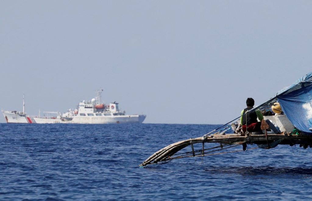 Mỹ ủng hộ Philippines phản đối lệnh cấm đánh bắt cá của Trung Quốc trên Biển Đông - ảnh 1