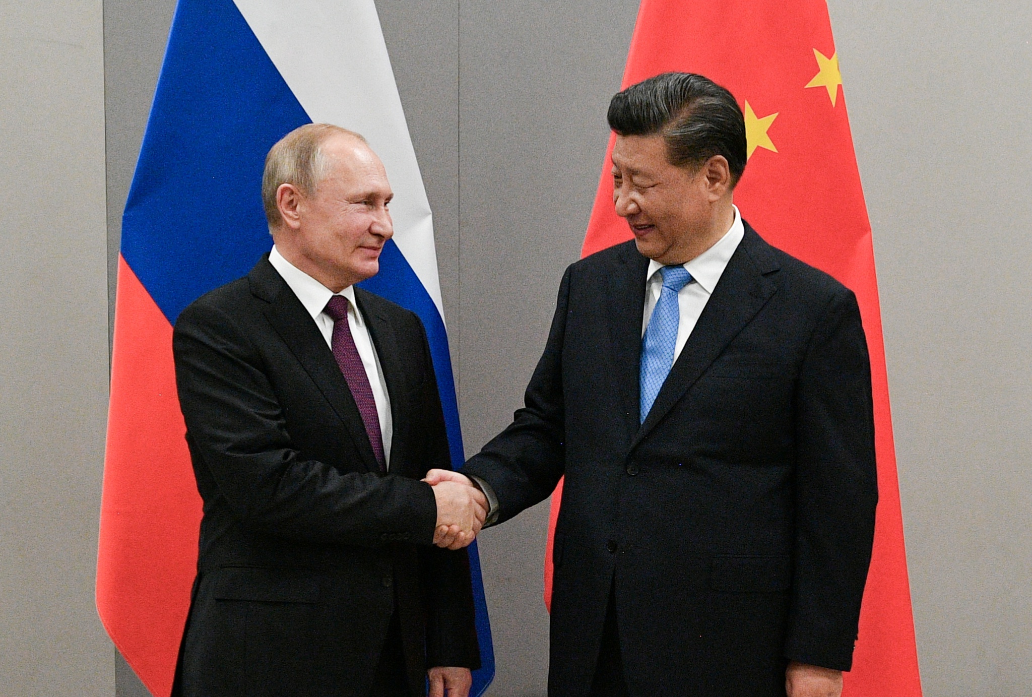 Mỹ cảnh báo Trung Quốc sau khi ông Tập Cận Bình điện đàm với Tổng thống Putin - ảnh 1