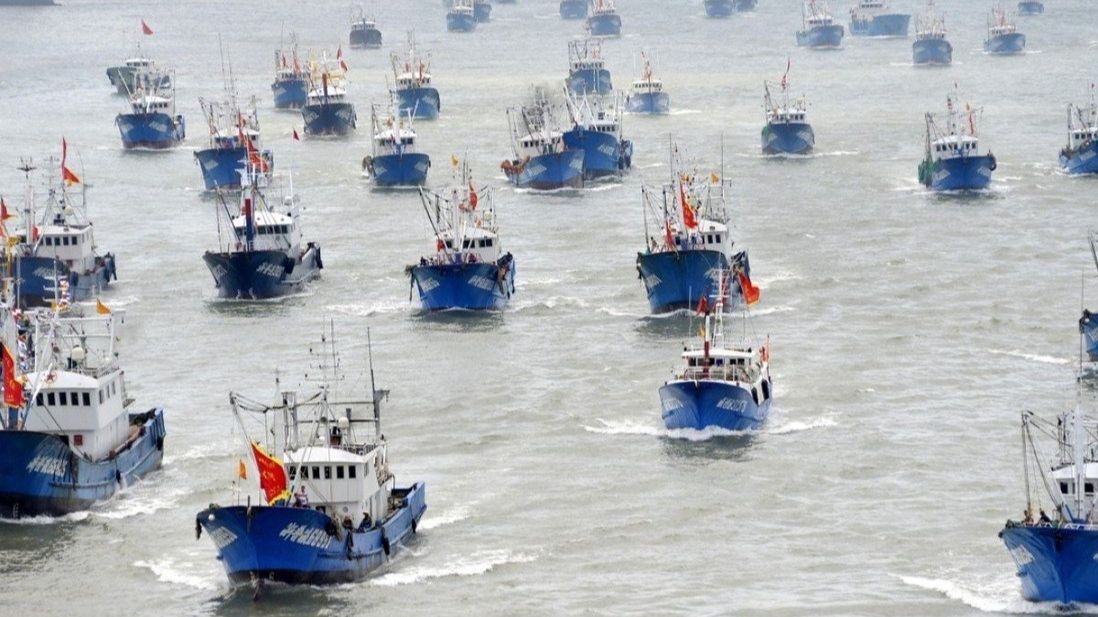 Đối phó tàu cá Trung Quốc, Mỹ ký ghi nhớ chống nạn đánh bắt cá lậu - ảnh 1