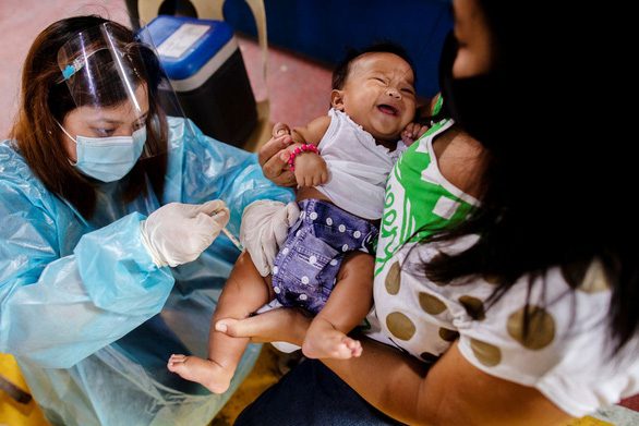 WHO: 25 triệu trẻ em chưa tiêm đủ các vắc xin phòng bệnh trong năm 2021 - Ảnh 1.