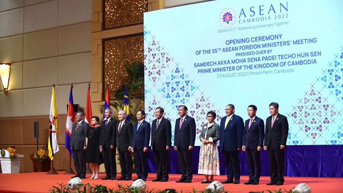 ASEAN thảo luận 'những sự cố nghiêm trọng tại Biển Đông' - ảnh 1