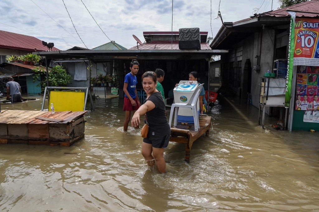 Siêu bão Noru đổ bộ, ít nhất 5 người thiệt mạng ở Philippines - ảnh 3