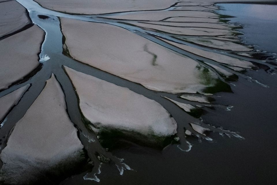 Báo động đỏ vì hồ nước ngọt lớn nhất Trung Quốc khô cạn kỷ lục - ảnh 1