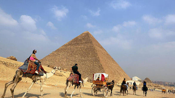 Giải mã bí ẩn người Ai Cập vận chuyển những khối đá khổng lồ để xây kim tự tháp - Ảnh 1.