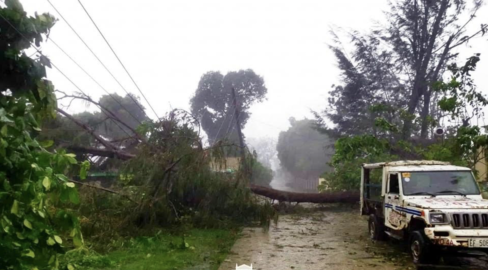 Siêu bão Noru mang cuồng phong đổ bộ Philippines - ảnh 2