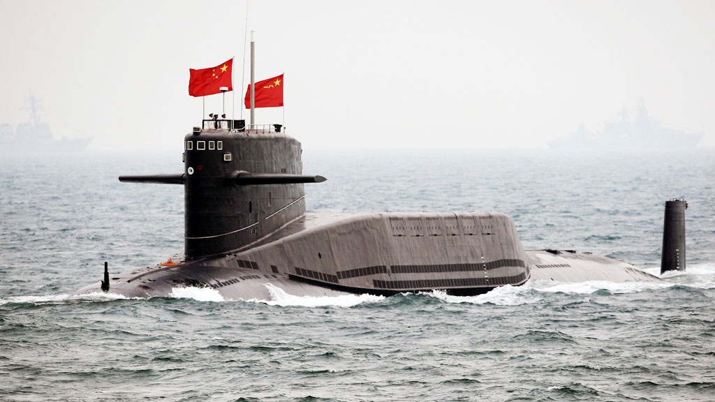 Trung Quốc âm mưu triển khai quân sự hùng hậu trong lòng Biển Đông - ảnh 1