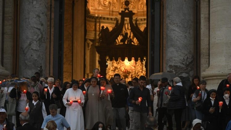 Giáo hội cử hành 60 năm khai mạc Công đồng Vatican II