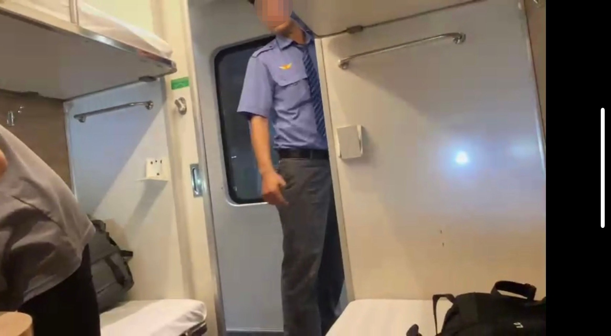 Nhân viên đường sắt bảo kê khách lậu, thu vé “chui” - ảnh 1