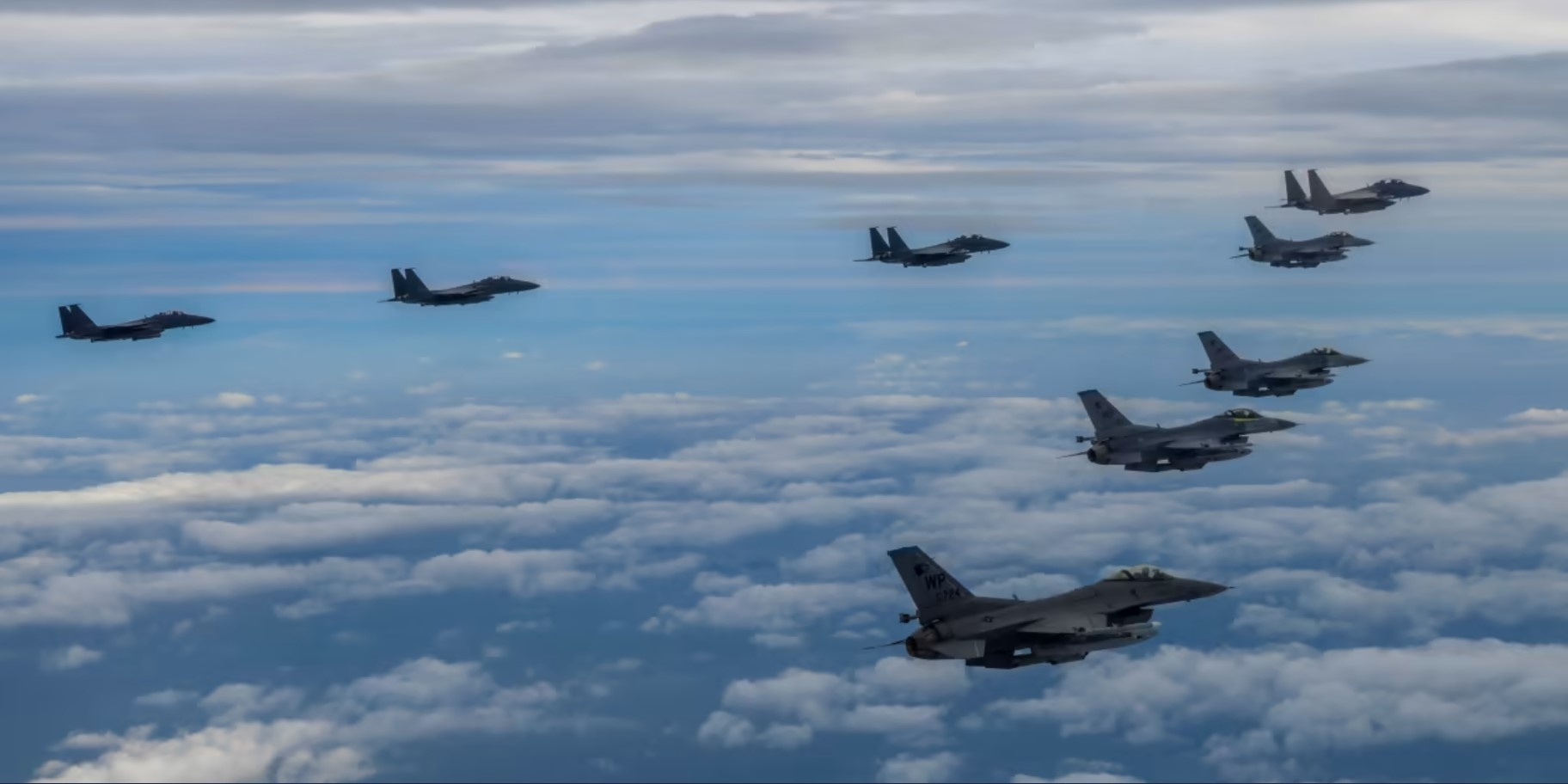 Mỹ - Hàn điều hàng trăm máy bay tập trận giữa căng thẳng bán đảo Triều Tiên - ảnh 1