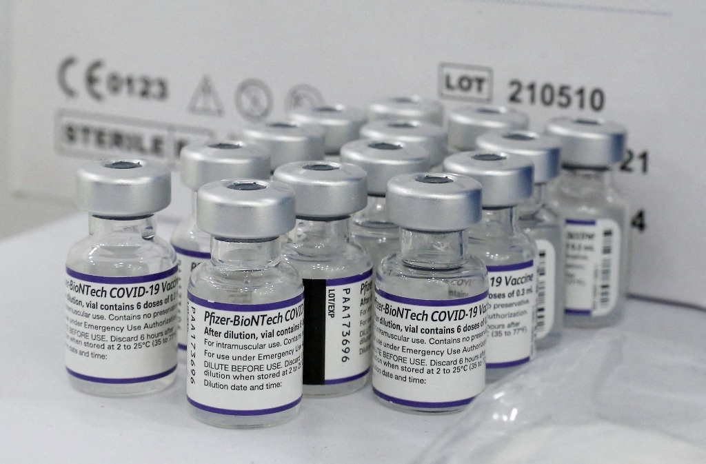 Giá vắc xin phòng Covid-19 của Pfizer chuẩn bị tăng gấp 4 lần - ảnh 1