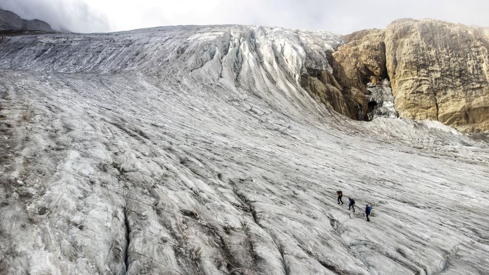 Một loạt sông băng nổi tiếng sẽ tan chảy vào năm 2050 - ảnh 1