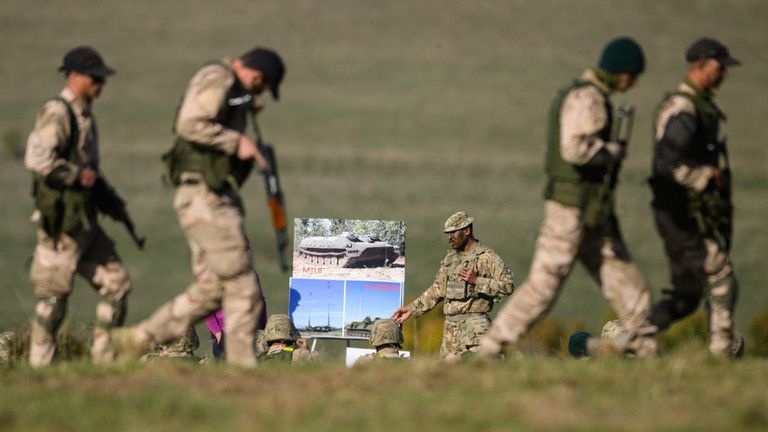 Tình báo Anh đang gây dựng ‘đội quân phá hoại’ cho Ukraine? - ảnh 1