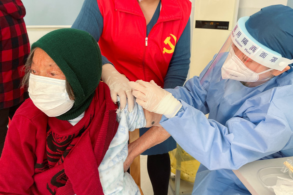 Lô vắc xin COVID-19 đầu tiên của Đức đang đến Trung Quốc - Ảnh 1.