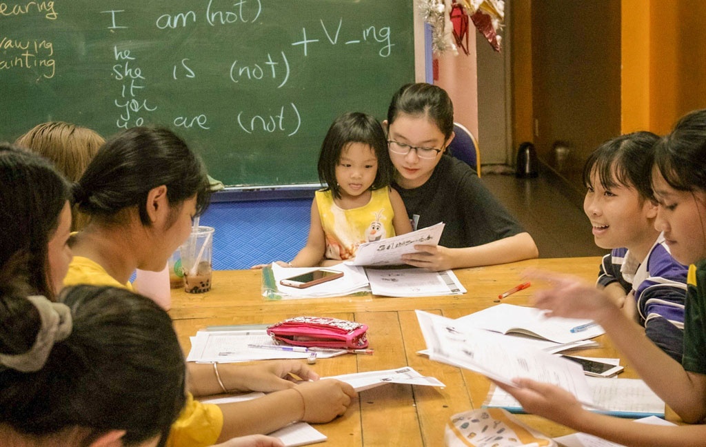 Tài liệu dạy tiếng Anh của Việt Nam ‘quá tham vọng’: Học sao mới tốt? - ảnh 2